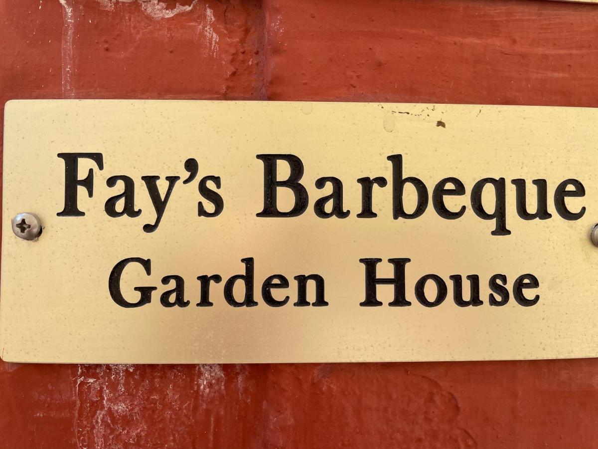 Fay'S Barbeque Garden House -Family Activities Corfu Port Apartman Kültér fotó